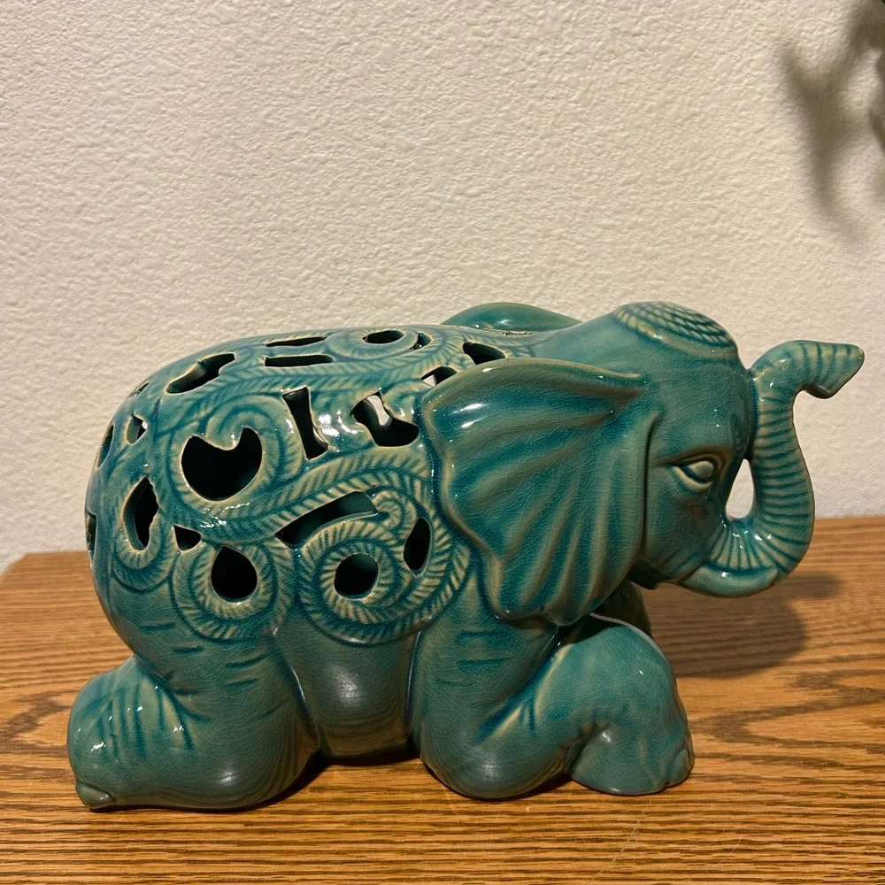 Teal Ceramic Open Fretwork Good Luck Elephant Figurine - Picture 11 of 13